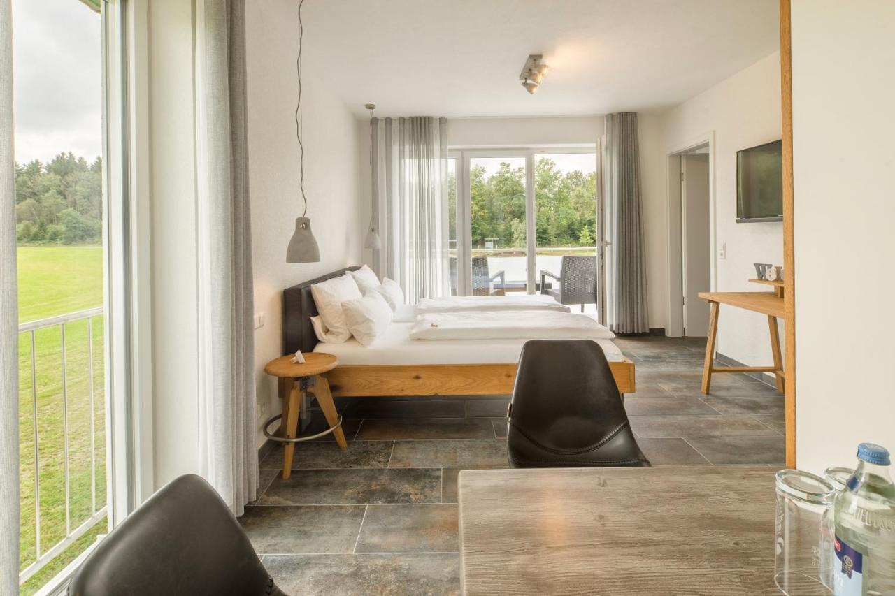 Hotel Hofgut Tiergarten Аулендорф Екстер'єр фото